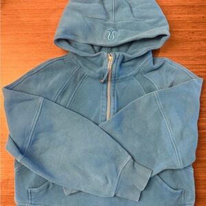 Lululemon oversized funnel neck half zip. Color poolside. XS/S. GUC